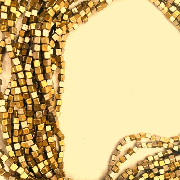 Vintage Multi Strand Metallic Cube Bead Necklace Gold Tone 46–51 cm - Picture 7 of 16